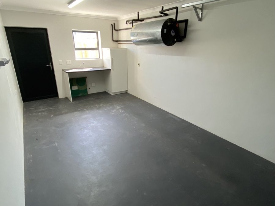 To Let 2 Bedroom Property for Rent in Keurbooms Western Cape